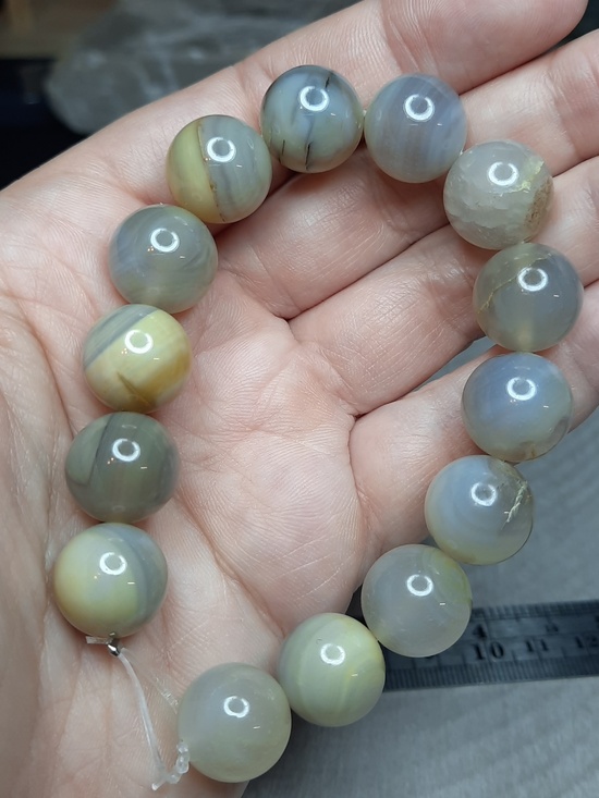 Hand Crafted Other - 14mm Yellow & Gray Agate Bead Strand (7.5") #19